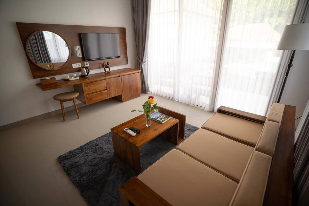 Nau Nusa Villa Batununggul Экстерьер фото