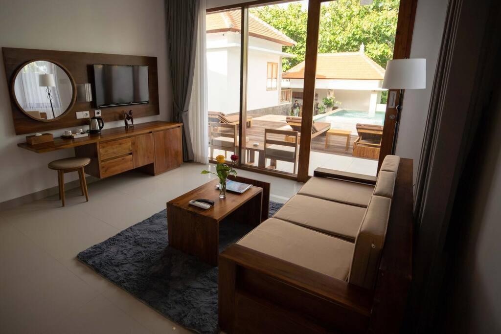 Nau Nusa Villa Batununggul Экстерьер фото